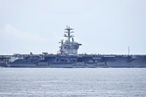 外媒：中东局势紧张之际，美“尼米兹”号航母驶离南海向西航行
