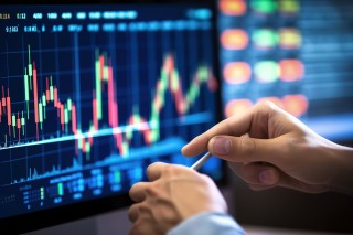 日韩股市全线重挫！日经225指数跌超2%，韩国综合指数跌超3%，软银股价一度下跌11%！日本财务大臣发声