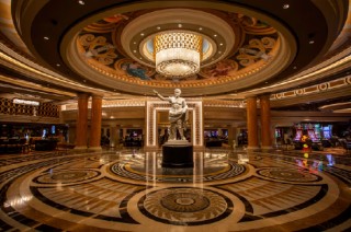 蒂尔曼・费尔蒂塔击败伊坎，洽谈以70亿美元收购凯撒娱乐