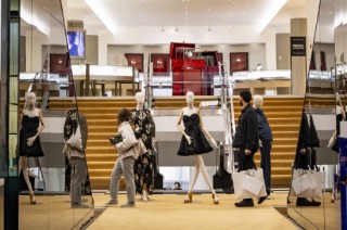 Bloomingdale百货逆势突围，打破百货商场消亡宿命