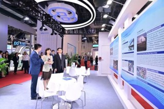 进出口银行行长王春英赴上海调研