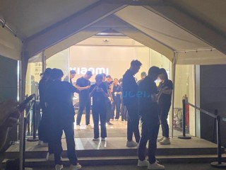 记者体验小米门店狂热营销，多地已现YU7转手订单