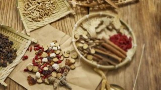 中药产业迎黄金五年：新培育10个大品种，推动一批创新药获批上市