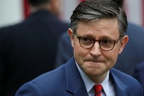 美国众议院议长约翰逊强调最后期限的重要性，“历史性”预算法案即将重新投票