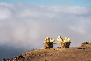 硫磺价格暴涨超320%创新高：谁在助推、谁在承压？