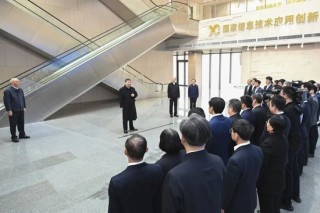 习近平总书记在北京调研接见银河通用创始人王鹤，Galbot G1 展示进展