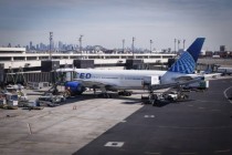 企业因伊朗战争悄然涨价与明码加价的种种手段