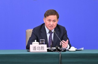 信息量巨大！五位“掌门人”重磅发声，事关降准降息、提振消费、人工智能、稳定市场等→