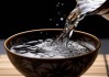 年轻人化身“酒零后”，狂饮与微醺进行时代交接