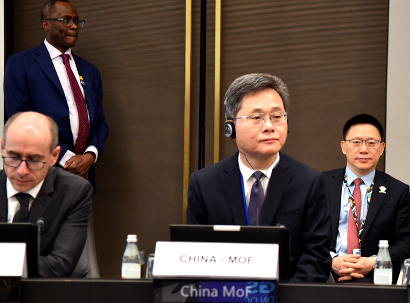 蓝佛安出席2025年世界银行发展委员会第111次会议  第2张