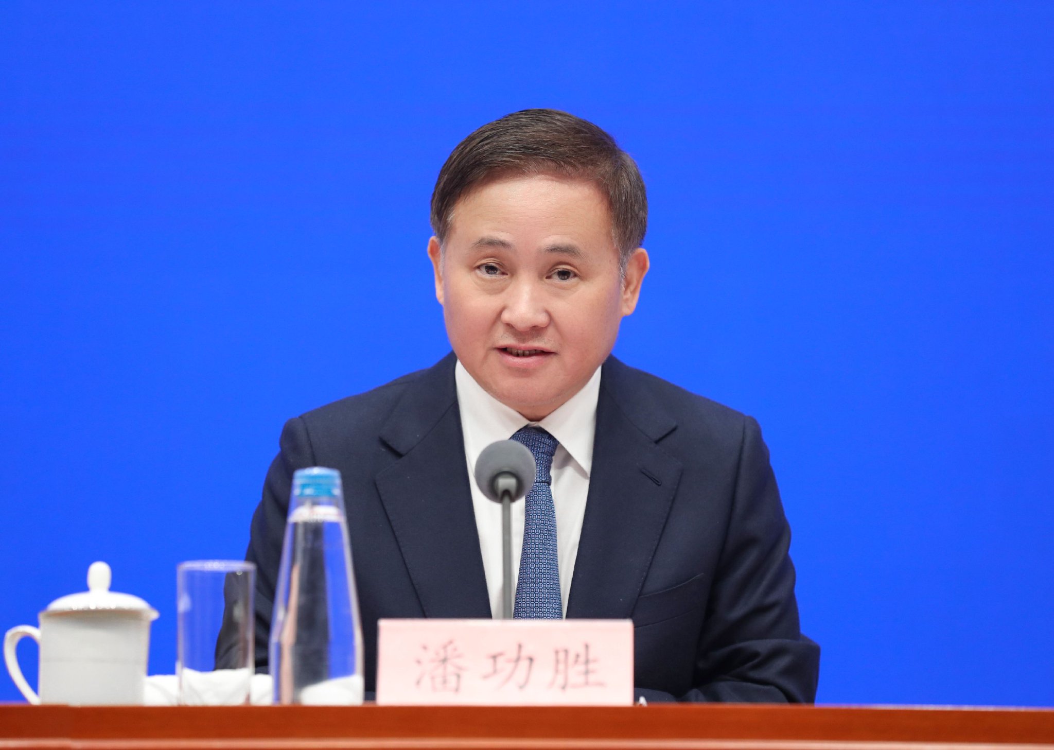 全文|国新办举行新闻发布会 介绍“一揽子金融政策支持稳市场稳预期”有关情况  第2张
