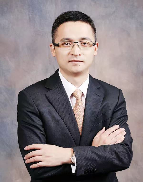 “少壮派”履新，“75后”汪明任上海农商行党委副书记  第1张