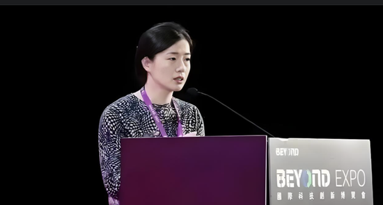 膜拜！北大毕业上市公司美女董秘年收入近740万  第2张