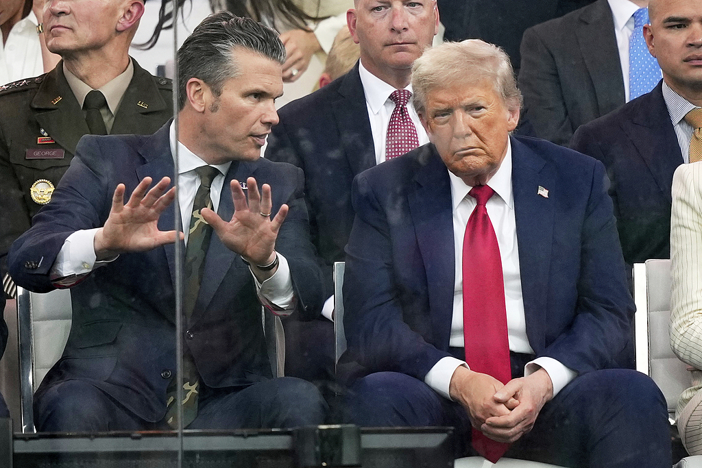 特朗普被爆私下痛斥美防长阅兵式“基调全错”，白宫驳斥爆料人“编造故事”  第1张