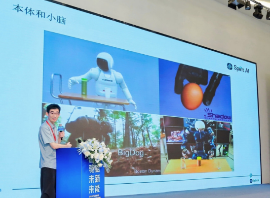 千寻智能解浚源：展望迈向通用人形机器人的曙光时刻  第2张