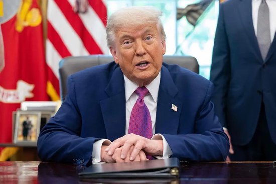 关税，突变！“不考虑延长谈判期限”，特朗普发出威胁！美联储主席：关税导致降息推迟！集运品种直线拉升  第3张