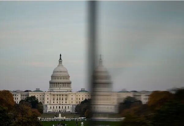 美政府“停摆”将破纪录！纳指跌近500点，比特币跌破10万美元，加密货币超40万人爆仓  第3张