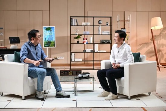 李彦宏：百度本质上是一个AI技术公司  第1张