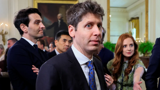 报道:谷歌步步紧逼 OpenAI拉响红色警报以突击式提升ChatGPT 第1张 报道:谷歌步步紧逼 OpenAI拉响红色警报以突击式提升ChatGPT 第1张