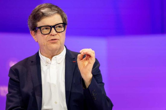 Meta人工智能方向转向闭源模式 据悉训练模型的工具包括通义千问  第3张