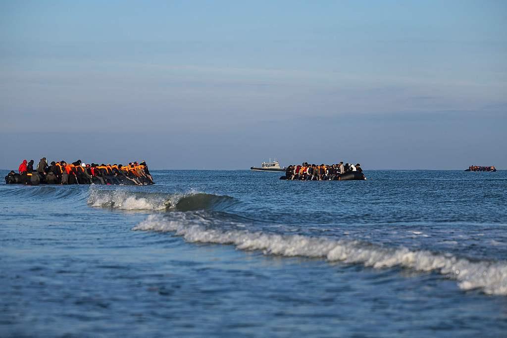 2025年超4.1万人经英吉利海峡偷渡到英国  第1张