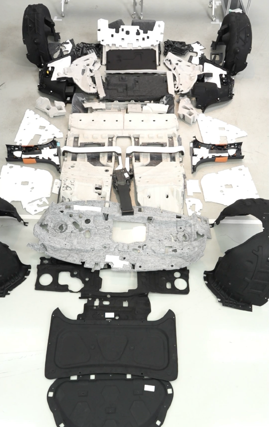 小米汽车：摈弃“小字营销”，立马整改  第1张