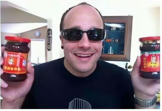 老干妈，出山救子，又赚翻了：2024年营收逼近54亿元，几乎追平历史峰值  第12张