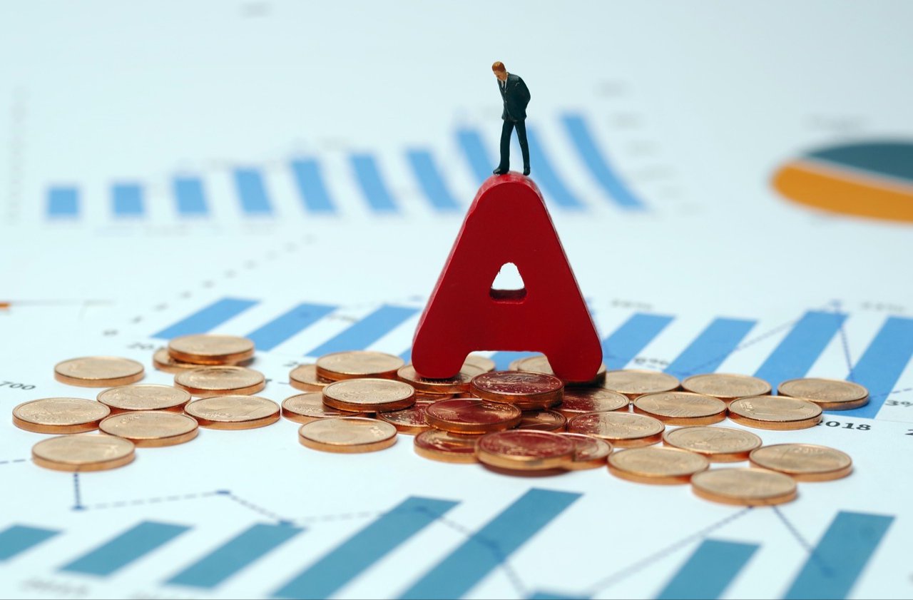 银行股开年“速冻”！10天跌近 5%登顶跌幅榜，超4800亿市值蒸发，业绩预喜白给？  第1张