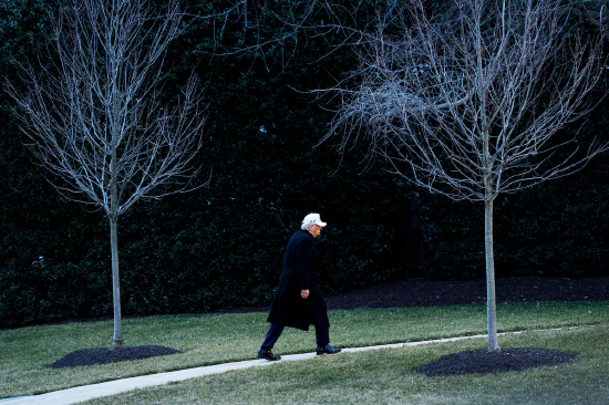 美媒：特朗普因顾虑成本问题，放弃对伊朗发动打击  第1张