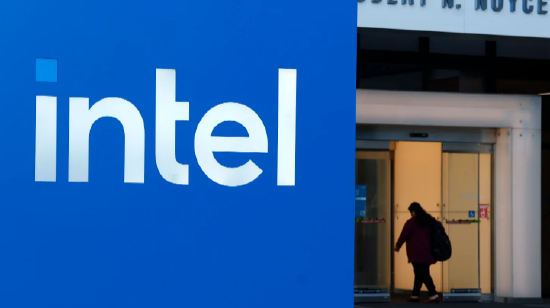英特尔发布疲软一季度业绩指引，股价大跌10%  第1张