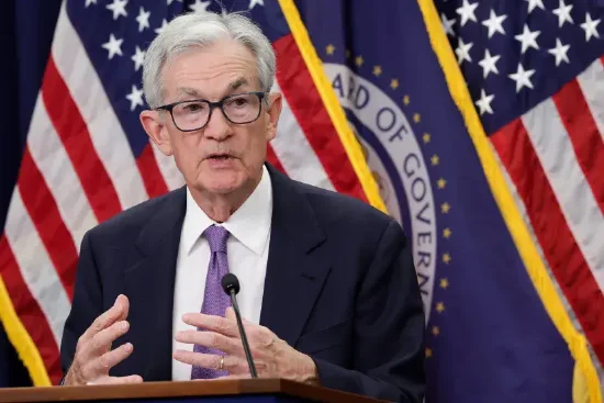 尾盘：美股涨跌不一 纳指小幅上扬  第1张