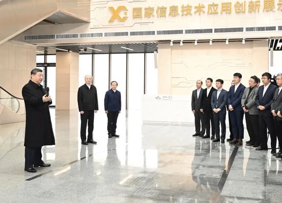 习近平总书记在北京调研接见银河通用创始人王鹤，Galbot G1 展示进展  第1张