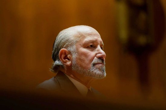 司法部文件曝光后 美国商务部长卢特尼克承认曾前往爱泼斯坦岛屿  第1张