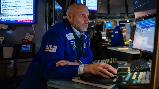 尾盘：美股继续下滑 思科领跌科技股  第1张