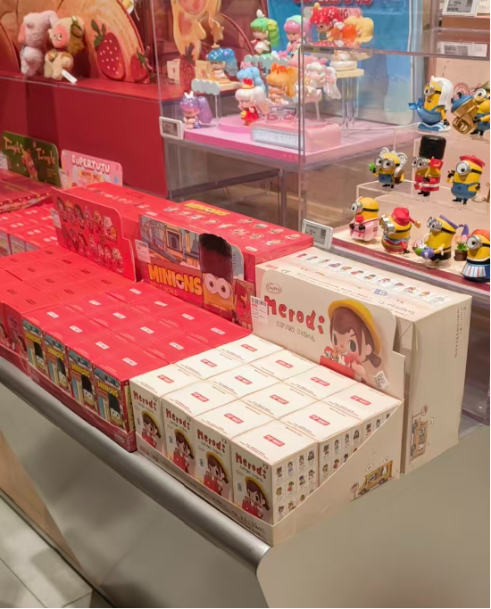 黄牛撤退，粉丝沉默！泡泡玛特开年首款IP上市即“遇冷”，什么原因？  第2张