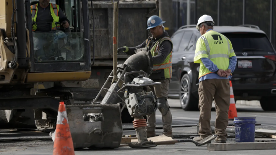 美国2月非农就业人数意外减少9.2万人，失业率升至4.4%  第1张