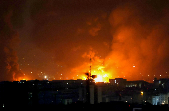 特朗普要伊朗无条件投降并拟由美国挑选该国领袖 国防巨头同意增产 第1张 特朗普要伊朗无条件投降并拟由美国挑选该国领袖 国防巨头同意增产 第1张