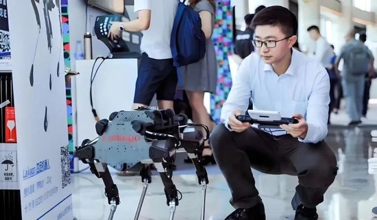 宇树IPO前传：四个90后的杭州聚首  第2张