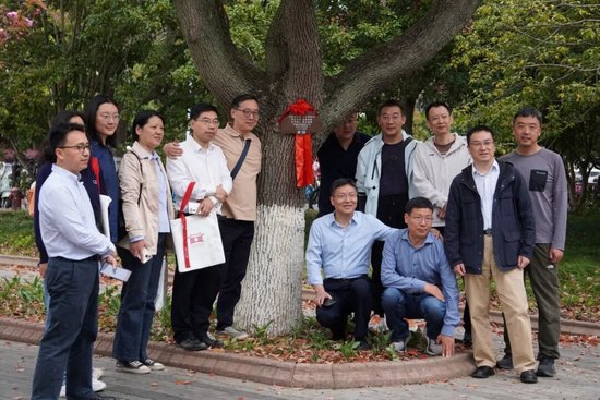 上海交通大学校友代表陈光明：校训精神已深入骨髓  第49张