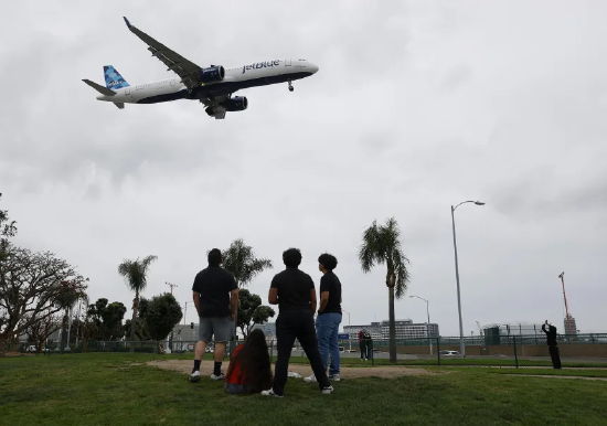企业因伊朗战争悄然涨价与明码加价的种种手段 第3张 企业因伊朗战争悄然涨价与明码加价的种种手段 第3张
