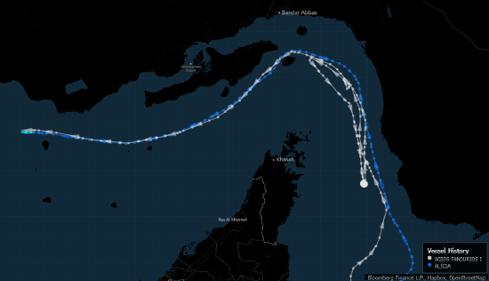 两道封锁卡住全球关键水道 霍尔木兹海峡鲜有油轮踪影  第1张